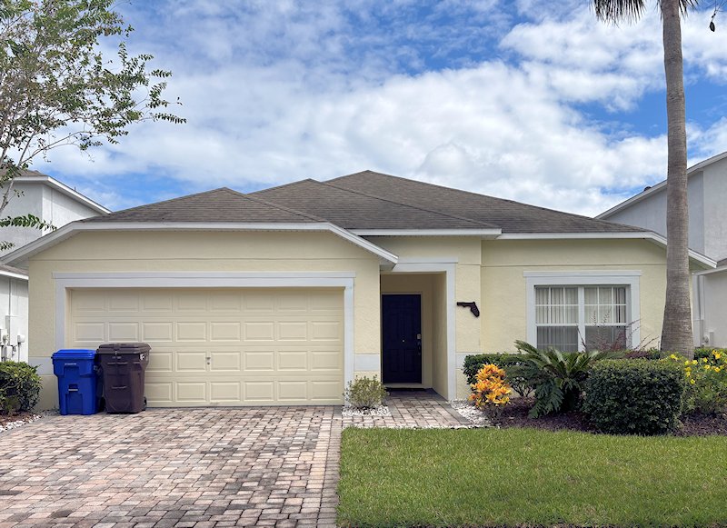 3 Bed Villa sleeps 6. Private Pool. Games Room.